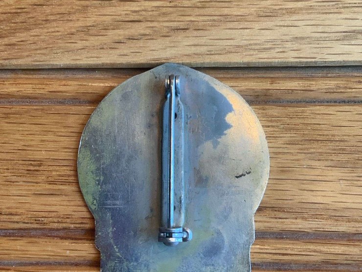 deere-&-mansur-employee-badge-image-2