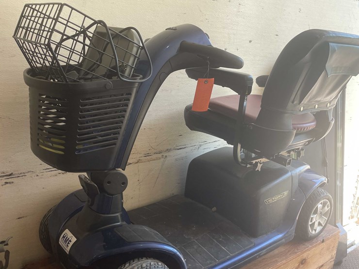#8578-•-pride-electric-wheelchair-(st)-image-2