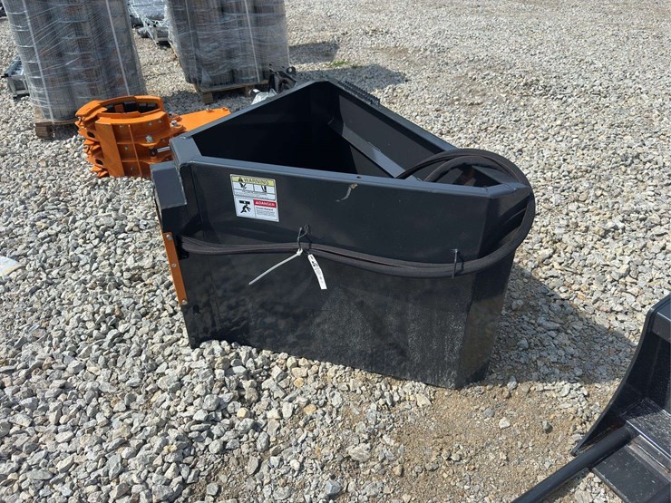 concrete-skid-steer-mixer-attachment-image-1