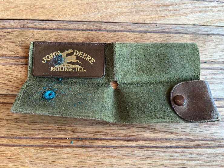 john-deere-tite-wad-wallet-image-3
