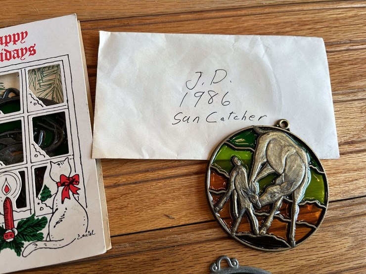 (6)-john-deere-sun-catchers-image-3
