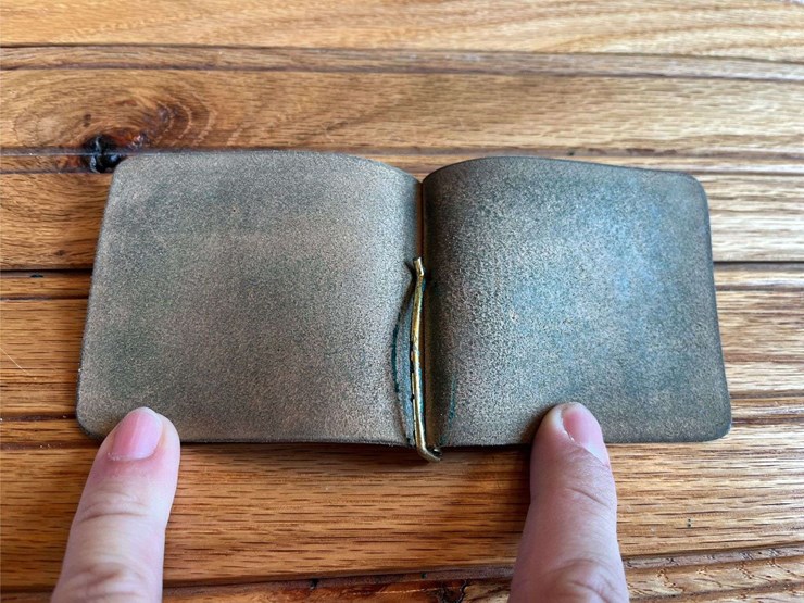 john-deere-wallet-image-3