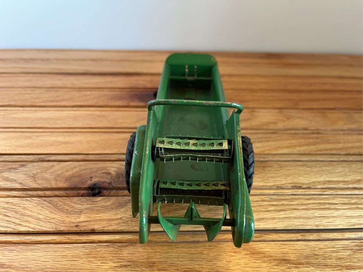 john-deere-16-image-5