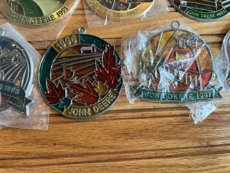 (9)-john-deere-sun-catchers-image-5