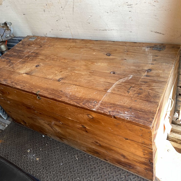 #10804 • Wood Chest