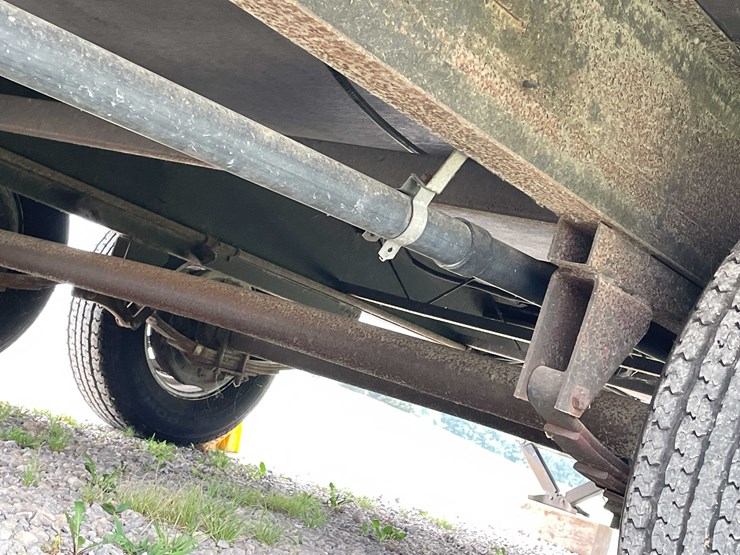 #8570-•-sierra-27'-gooseneck-camper-(has-wi-title)-image-10