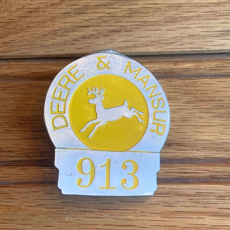 Deere & Mansur Employee Badge