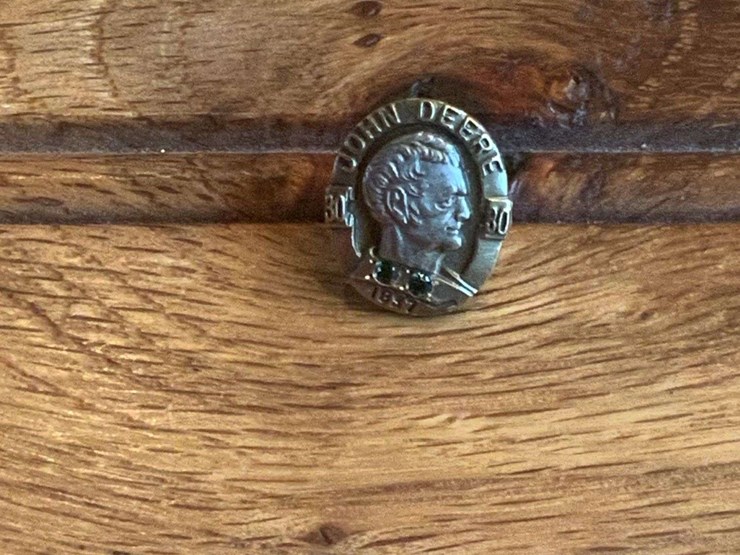 (2)-john-deere-30-year-service-pins-image-4