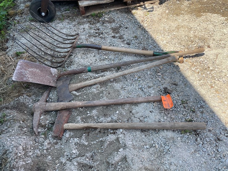 #8588-•-(5)-gardening-tools-image-2