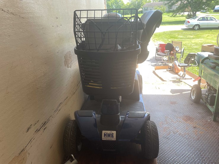 #8578-•-pride-electric-wheelchair-(st)-image-3