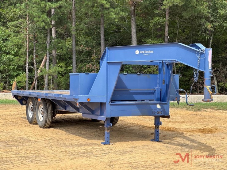 2017-cen-tex-gooseneck-trailer-image-2