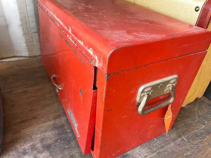 #10799-•-toolbox-and-contents-image-3