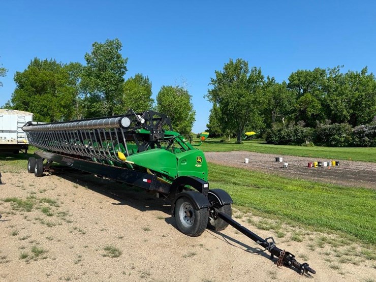 2011-john-deere-635f-image-1
