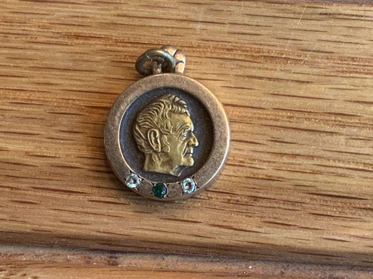 john-deere-service-charm-image-1