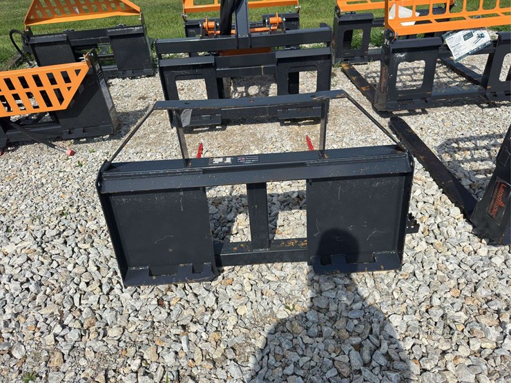 skid-steer-bale-fork-attachment-image-5