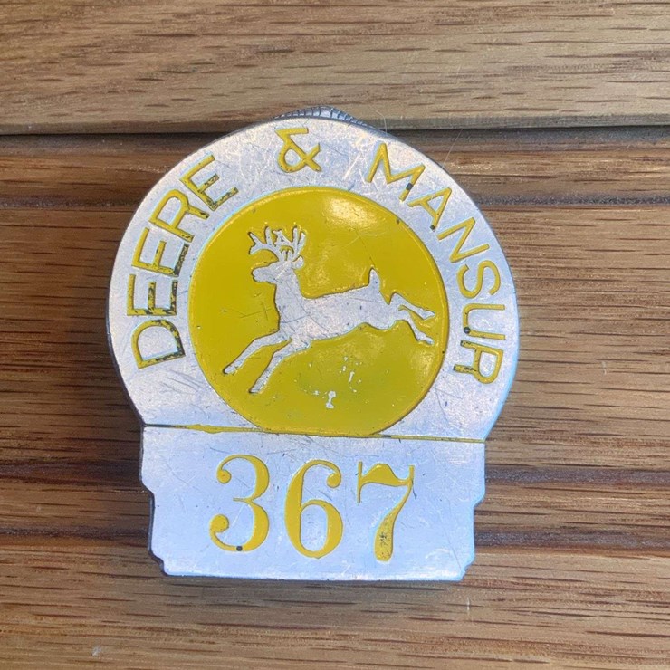 Deere & Mansur Employee Badge