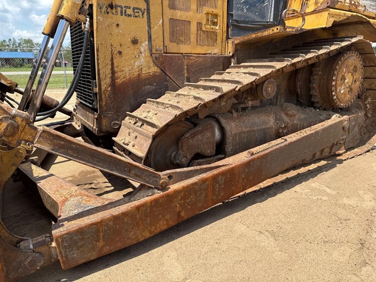 caterpillar-d6r-xl-image-12