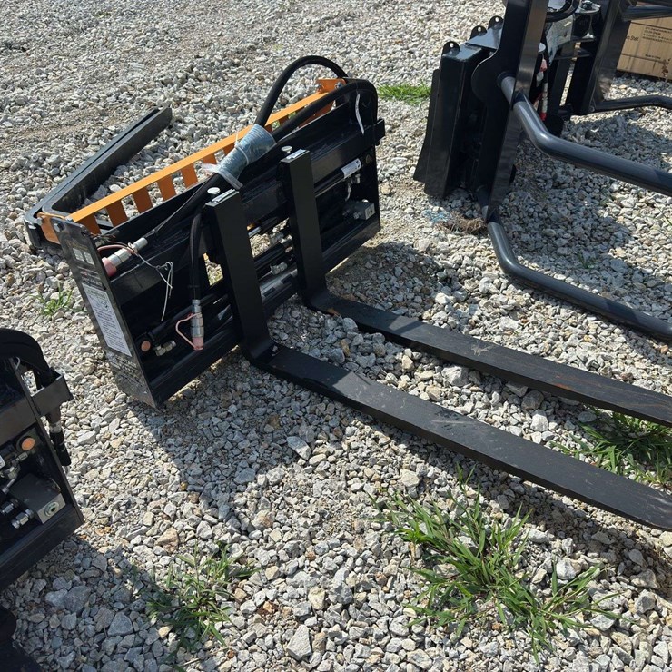 Hydraulic Skid Steer Fork Attachment
