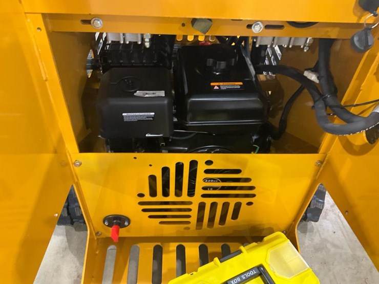 #1002-•-unused-irl30-mini-skid-steer-image-14
