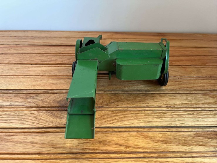 john-deere-16-image-5