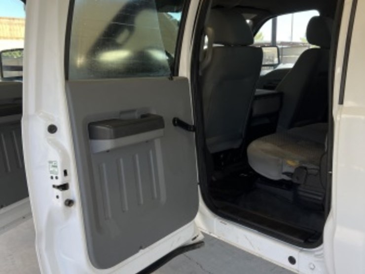 2011-ford-f350-image-26