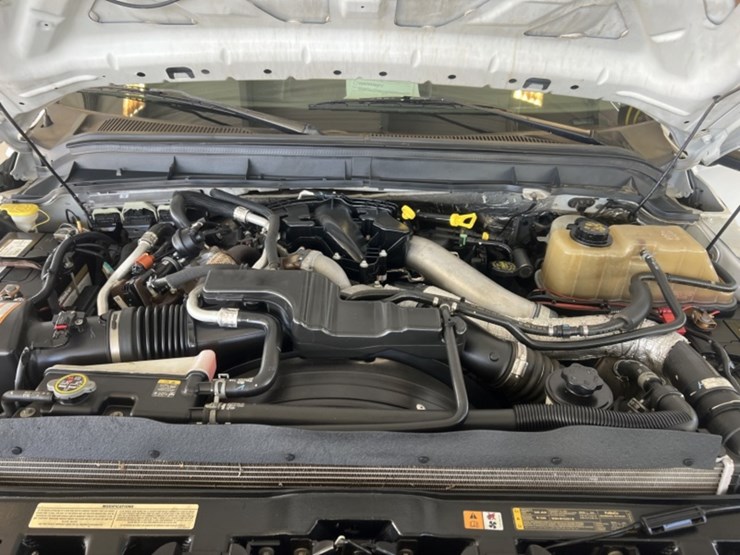 2013-ford-f550-image-14