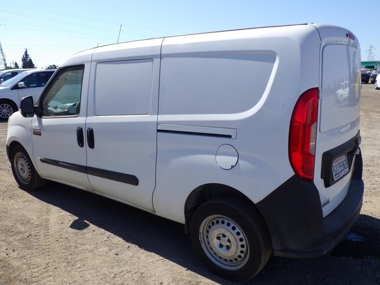 2018-ram-promaster-city-image-4