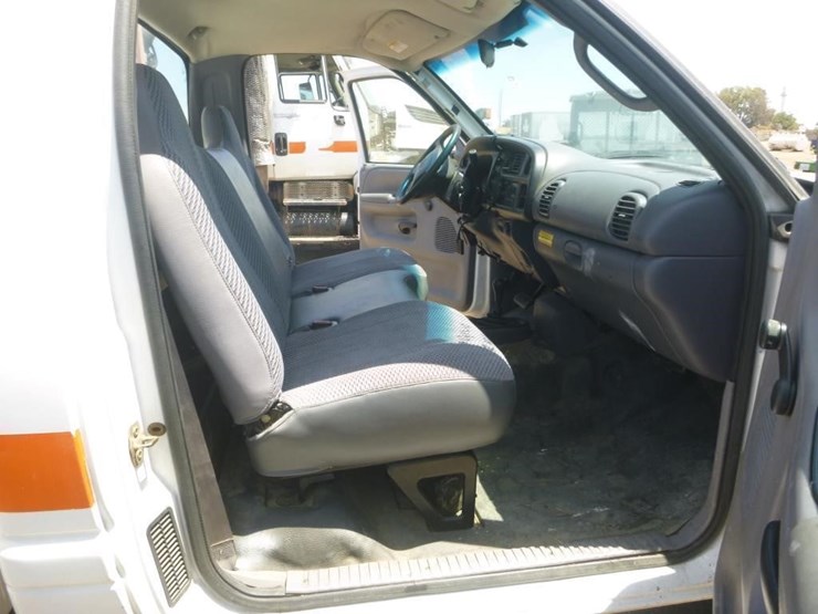 2002-dodge-ram-2500-image-11