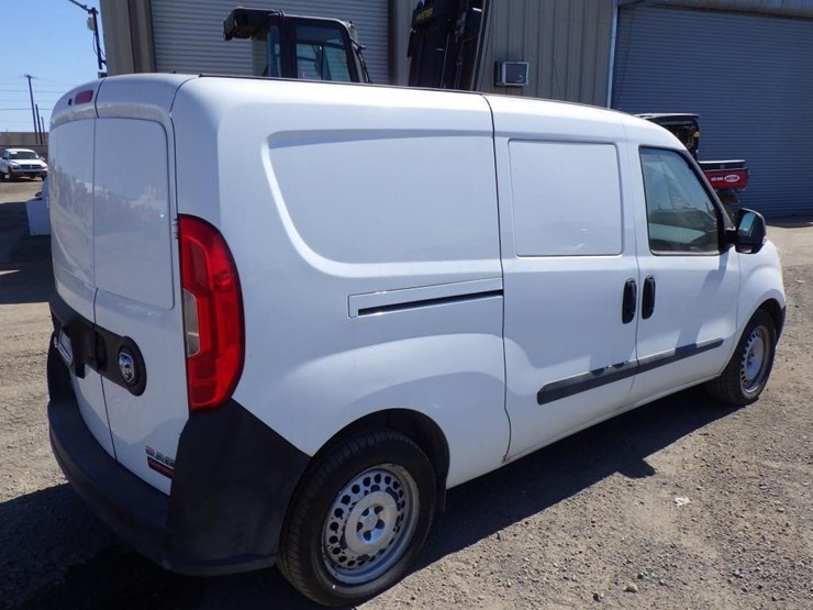 2018-ram-promaster-city-image-3