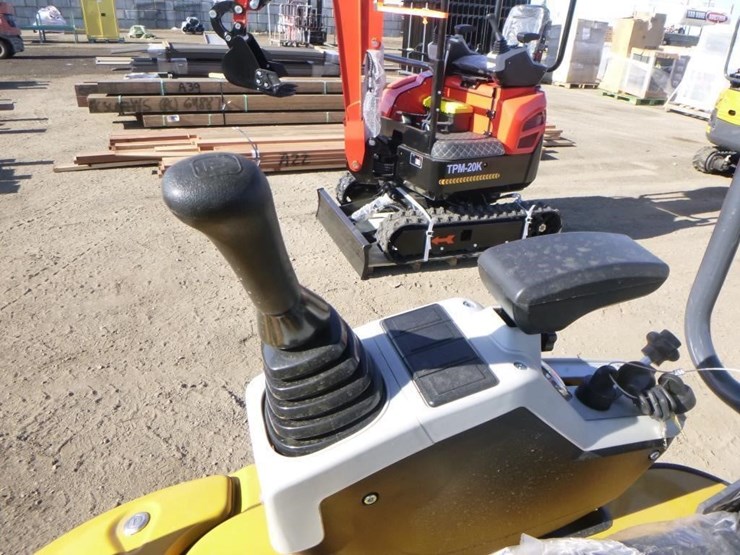 2025-sdlanch-sdle20-hydraulic-excavator-image-24
