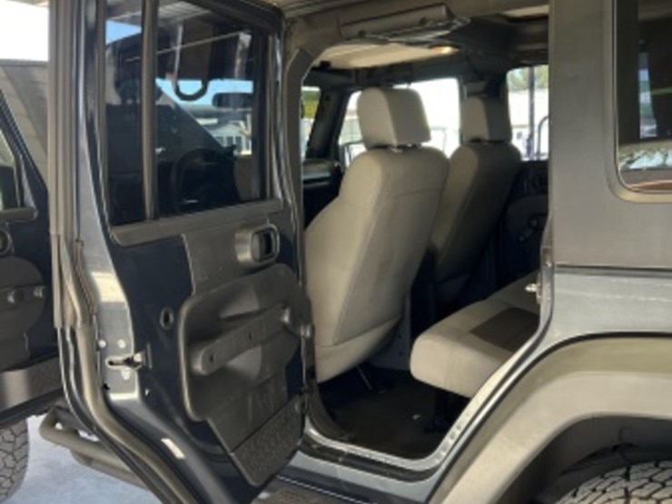 2008-jeep-wrangler-image-24