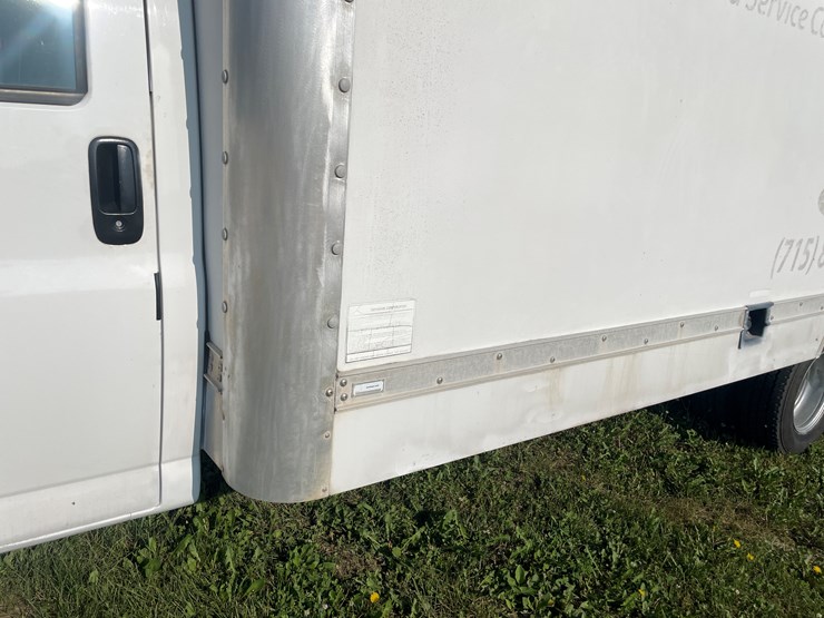 2005-chevrolet-3500-image-13
