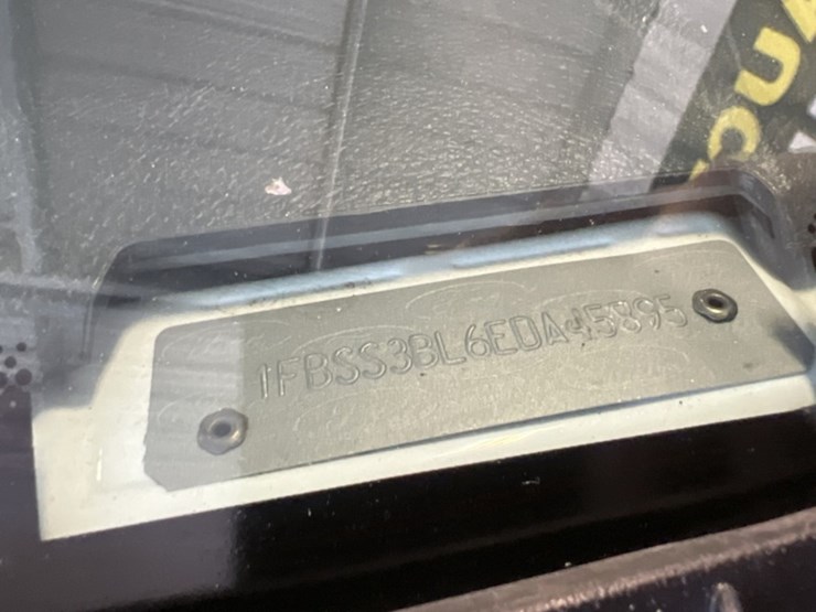 2014-ford-e350-image-16
