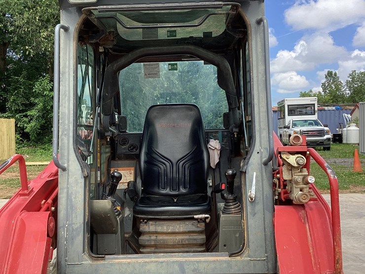 2019-takeuchi-tl8-image-15