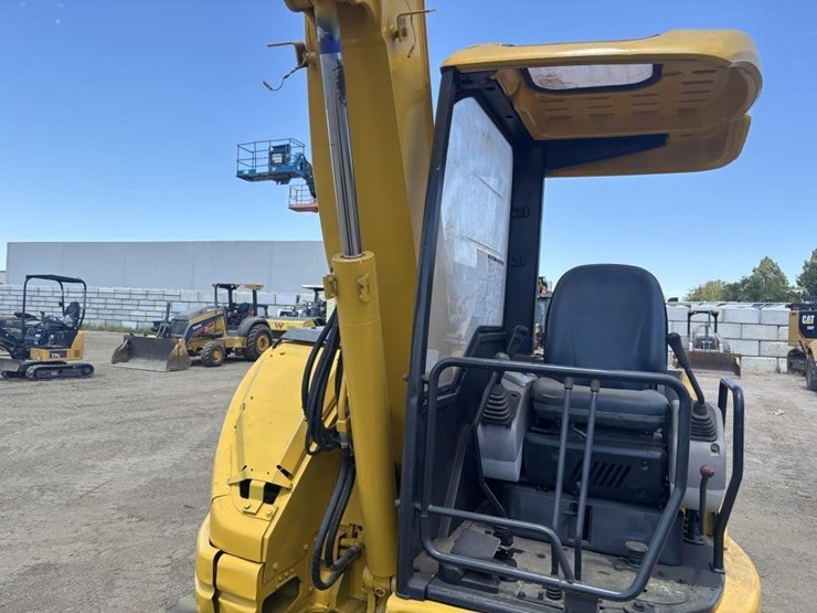 komatsu-pc50uu-image-18