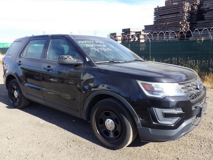 2017-ford-explorer-image-2