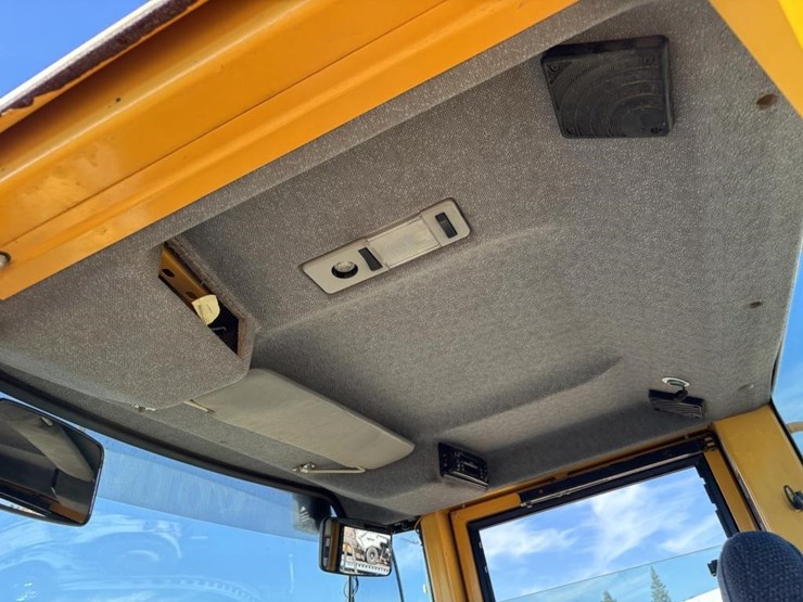 2007-volvo-l110e-image-44