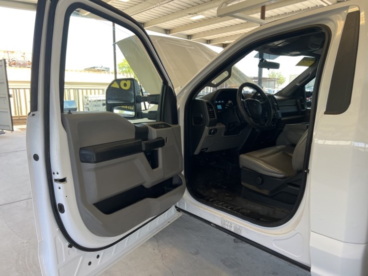 2017-ford-f250-image-21