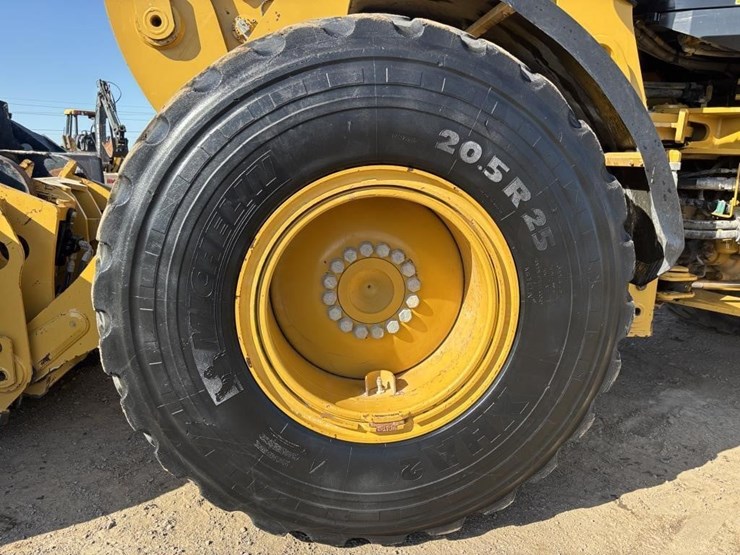 2019-caterpillar-930m-image-19
