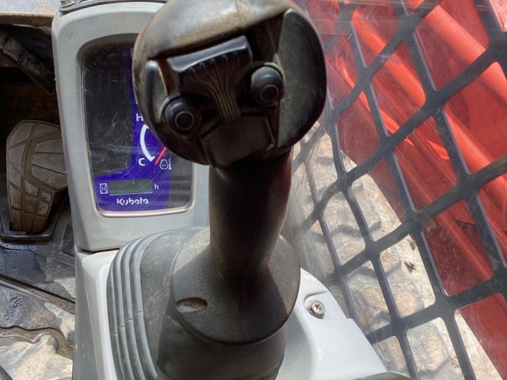 2019-kubota-svl75-2-image-16