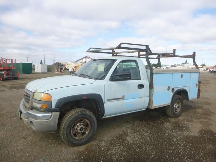 2004-gmc-2500-image-1