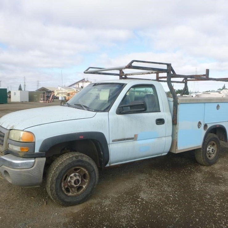 2004 GMC 2500