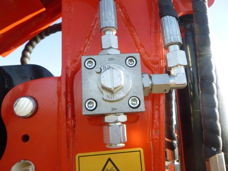 2025-tpm-16-hydraulic-excavator-image-14