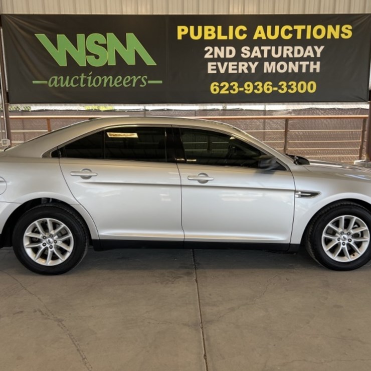 2013 Ford Taurus SE SDN