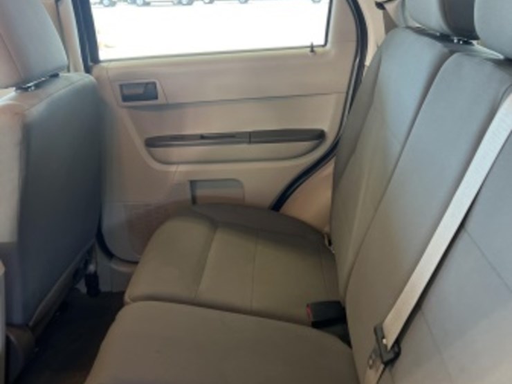 2012-ford-escape-xls-image-22