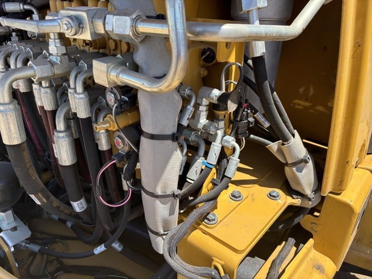 2019-caterpillar-305e2-hydraulic-excavator-image-45