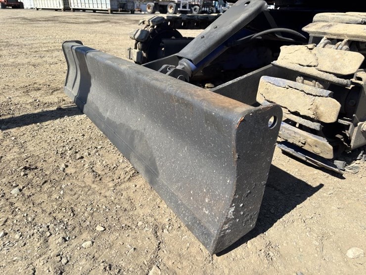 komatsu-pc28uu-image-9