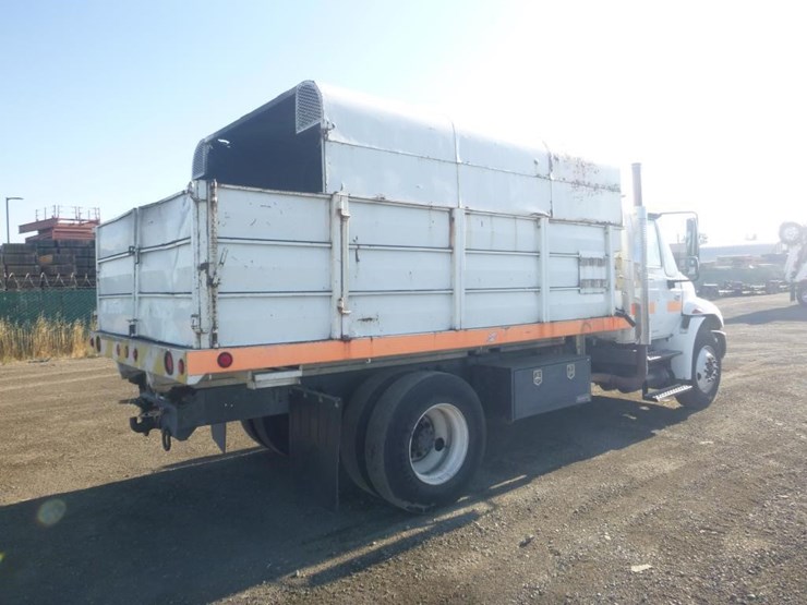 2004-international-durastar-4300-image-3
