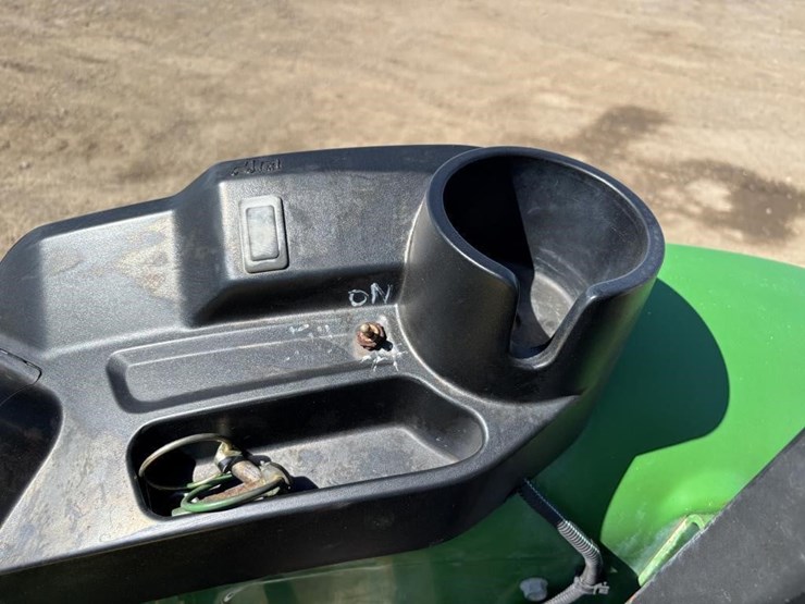 2018-john-deere-5075e-image-30