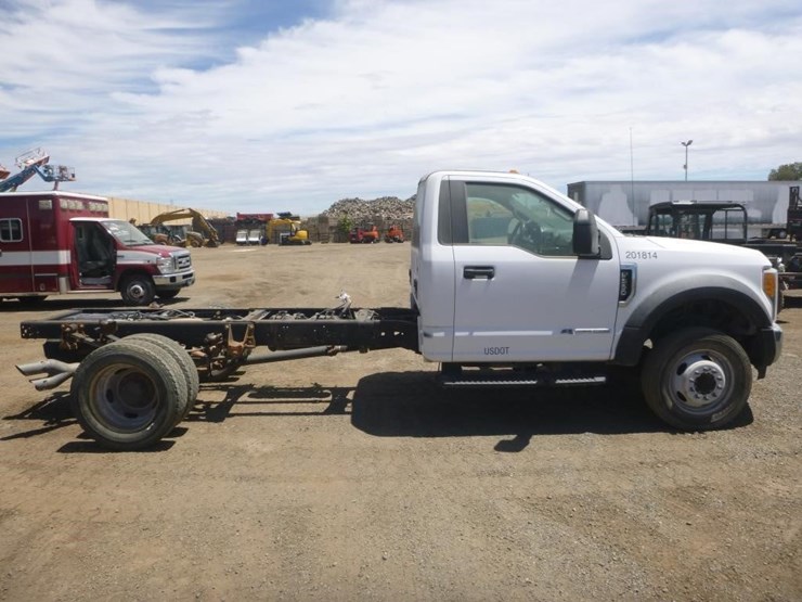 2017-ford-f550-image-7